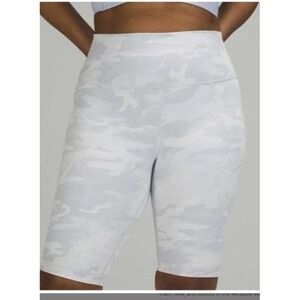 Lululemon Wunder Under Short 10" *Ribbed Size 6 Alpine White Camo Bike Shorts